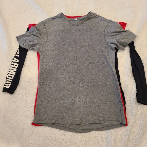 3 Small Shirts Under Armour And Lululemon - Picture 2 of 10